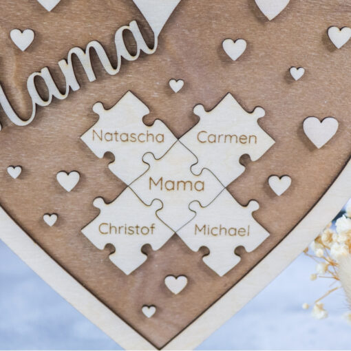 Herz Mama aus Holz - Geschenk Muttertag personalisiert mit Puzzleteilen - Muttertagsgeschenk - Geburtstag – Bild 5