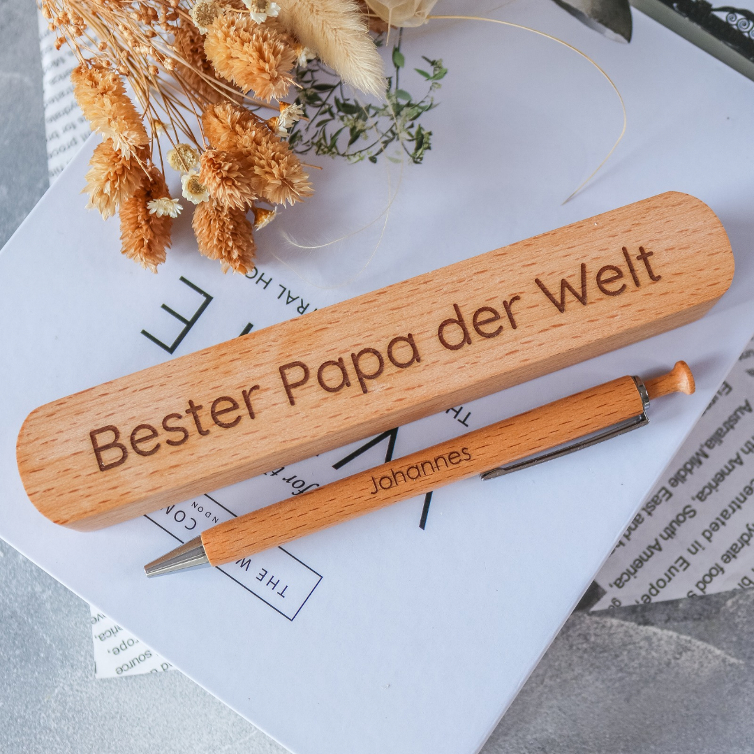 Kugelschreiber mit Etui & Gravur - personalisiert mit Name - Geschenk Papa Vatertag