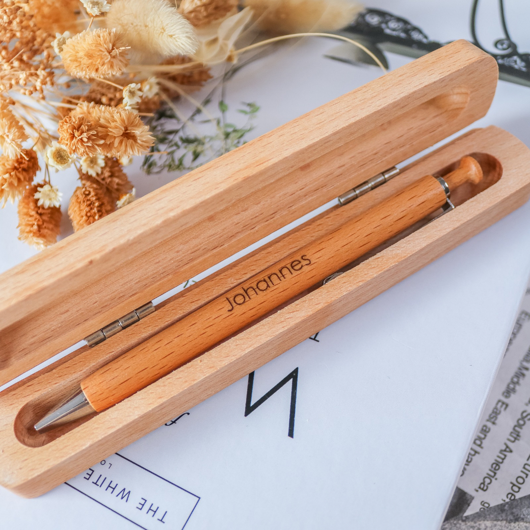 Kugelschreiber mit Etui & Gravur - personalisiert mit Name - Geschenk Papa Vatertag – Bild 5