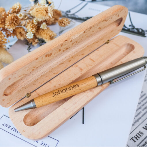 Kugelschreiber mit Etui & Gravur - personalisiert mit Name - Geschenk Papa Vatertag Abschied Schule – Bild 5