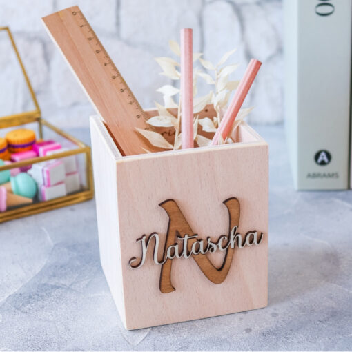 Stiftehalter Holz Initiale - Schreibtisch - personalisierbar mit Name - Stiftebox - Geschenk Einschulung