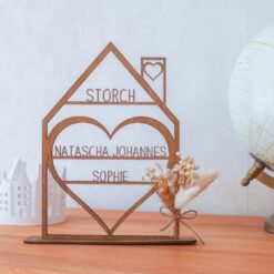 Dekohaus Holz personalisiert mit Namen - Deko Hygge - Einzugsgeschenk