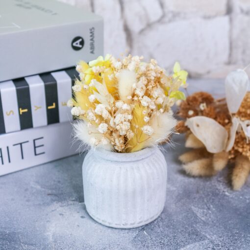 Kleine Vase aus Beton mit Rillen - Dekoration für Trockenblumen & Kerzen – Bild 3