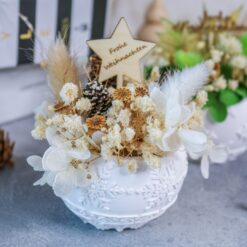 Weihnachtskugel aus Raysin dekoriert mit Trockenblumen - Dekoration Winter Weihnachten