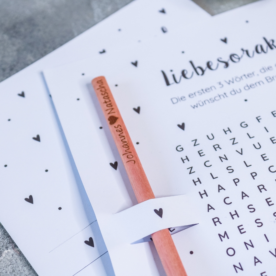 Liebesorakel Geschenkkarte mit Bleistift - personalisiert mit Name - Brautpaar Hochzeit Hochzeitsspiel Gastgeschenk – Bild 11