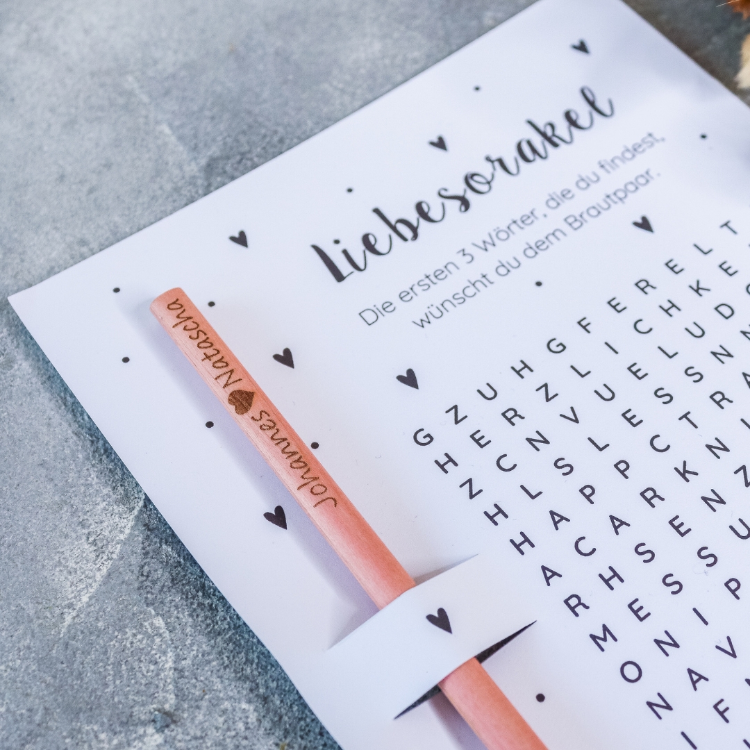 Liebesorakel Geschenkkarte mit Bleistift - personalisiert mit Name - Brautpaar Hochzeit Hochzeitsspiel Gastgeschenk – Bild 9