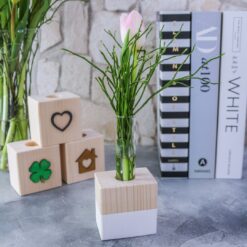 Blumenvase aus Holz  - Vase für einzelne Blumen - kleiner Blumenständer - Geschenk für Blumenliebhaber