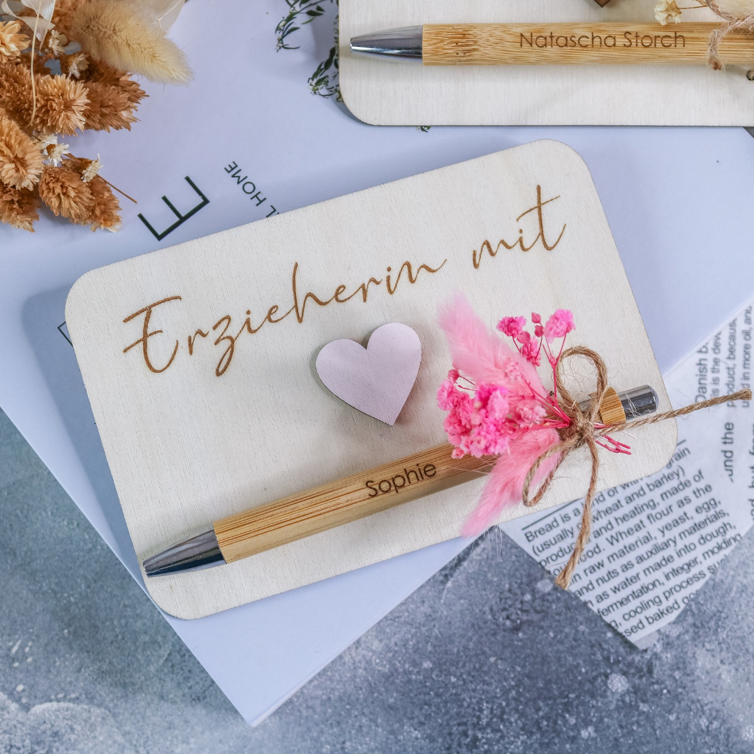 Kugelschreiber mit Geschenkkarte - personalisiert mit Name - Geschenk Lehrerin Erzieherin Abschied Schule Kindergarten – Bild 6