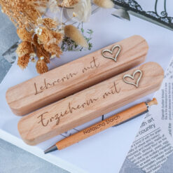 Kugelschreiber mit Etui & Gravur - personalisiert mit Name - Geschenk Lehrerin Erzieherin Abschied Schule Kindergarten – Bild 3